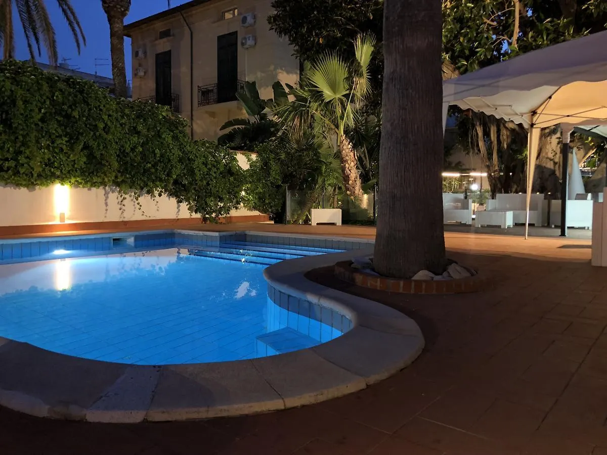 Liberty Luxury Rooms Palermo 0*,
